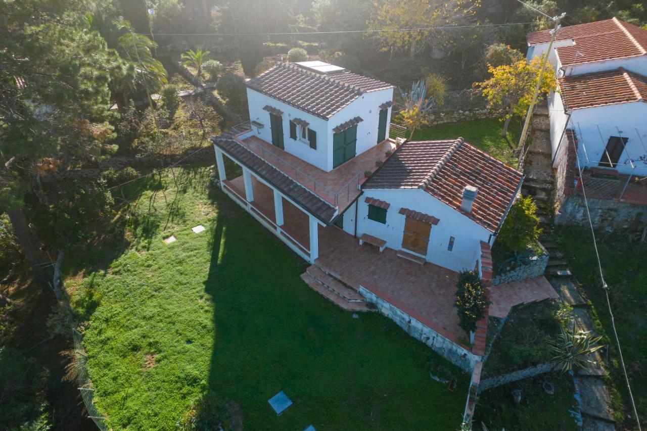 Villa Caterina Quiete E Mare-Goelba Sant'Andrea  Exterior photo